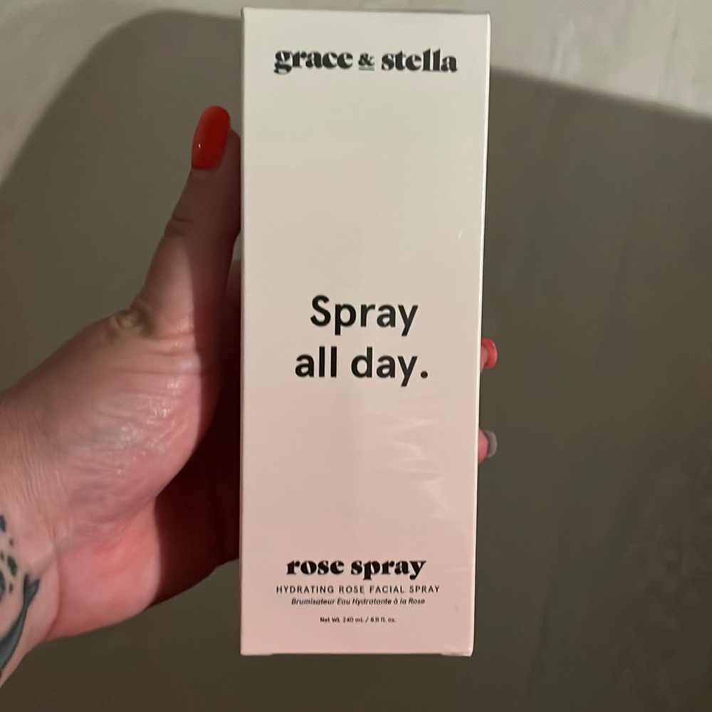 Grace & Stella Rose Spray